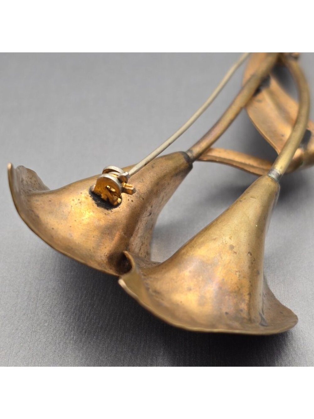 Vintage Brass Calla Lily Brooch 4" Hammered Floral Pin Statement Piece - Picture 7 of 11